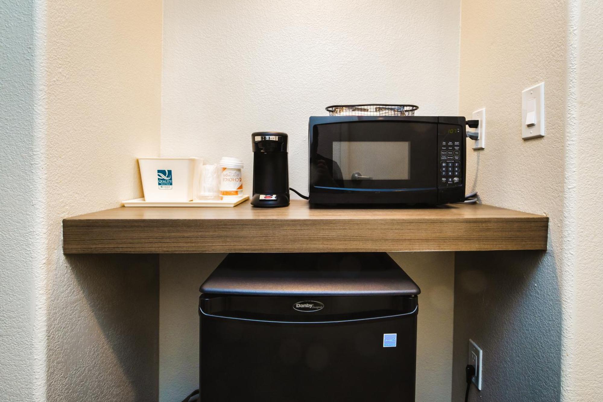Quality Suites Houston Hobby Airport Экстерьер фото