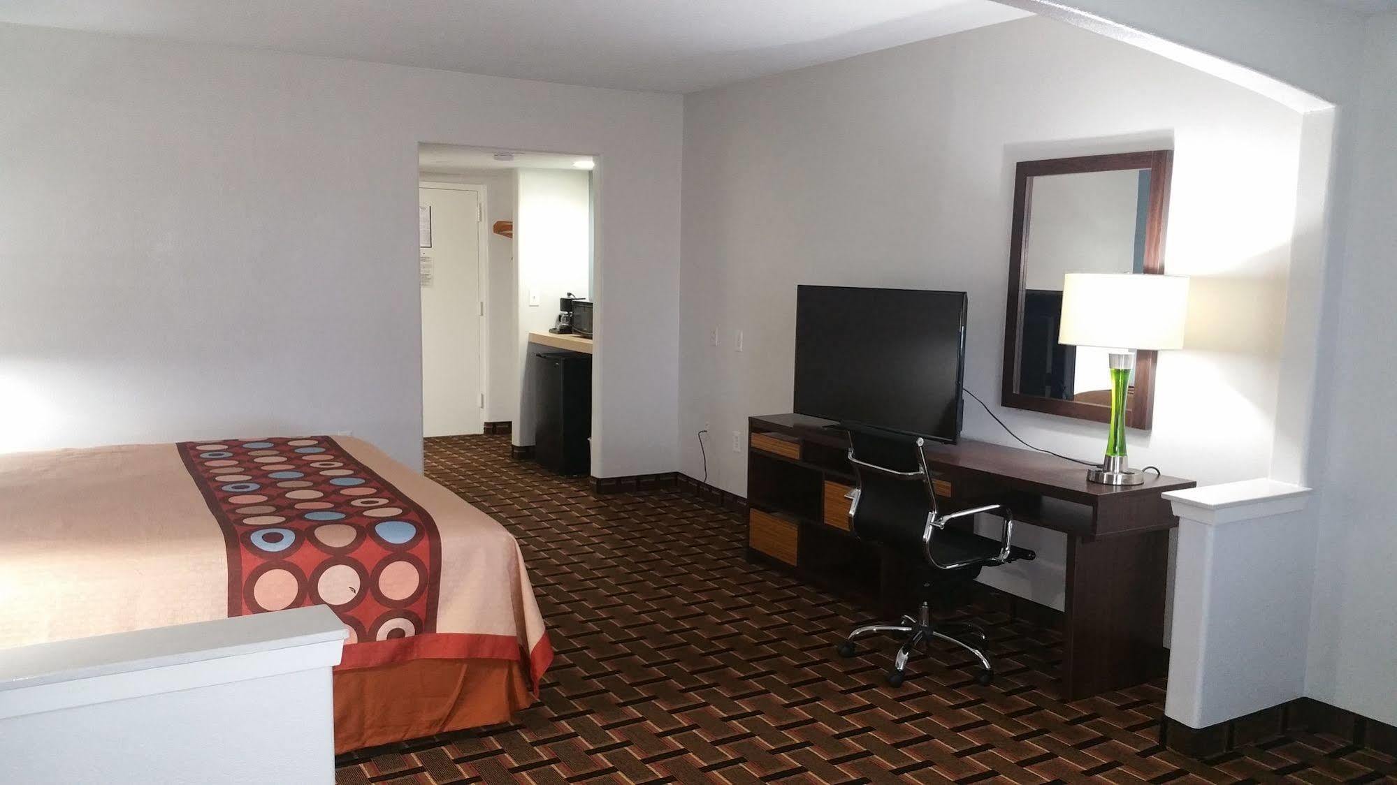 Quality Suites Houston Hobby Airport Экстерьер фото