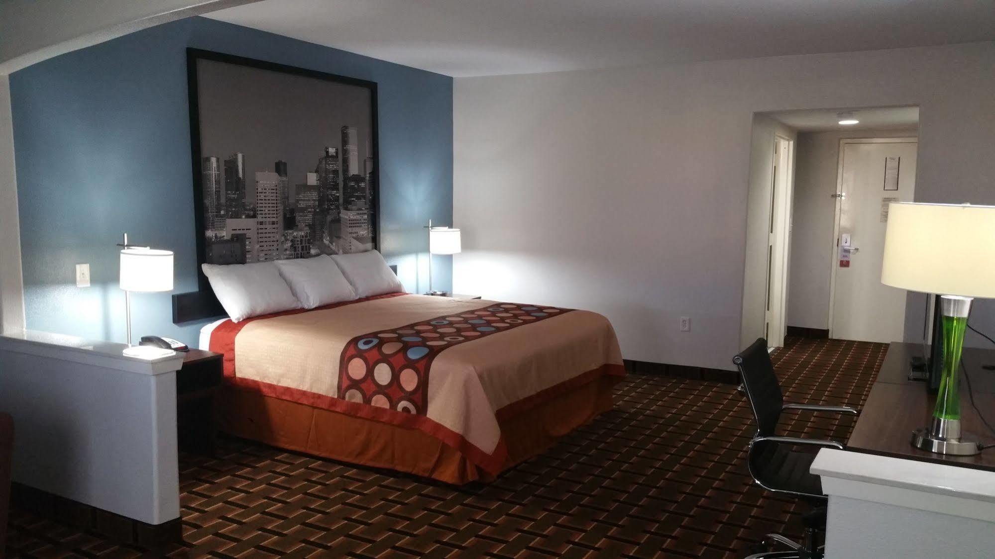 Quality Suites Houston Hobby Airport Экстерьер фото
